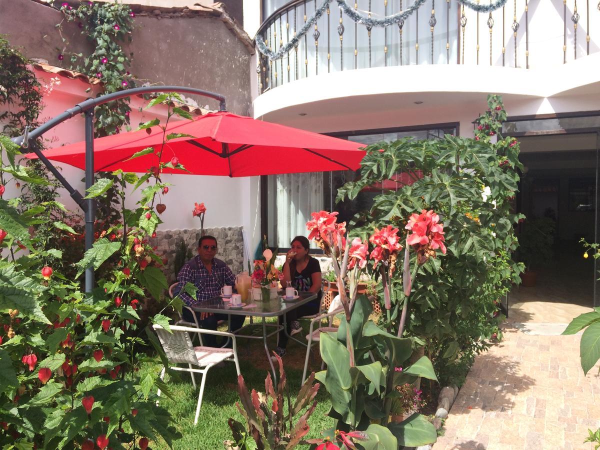 Hotel Quilla House 2 Urubamba Exterior photo