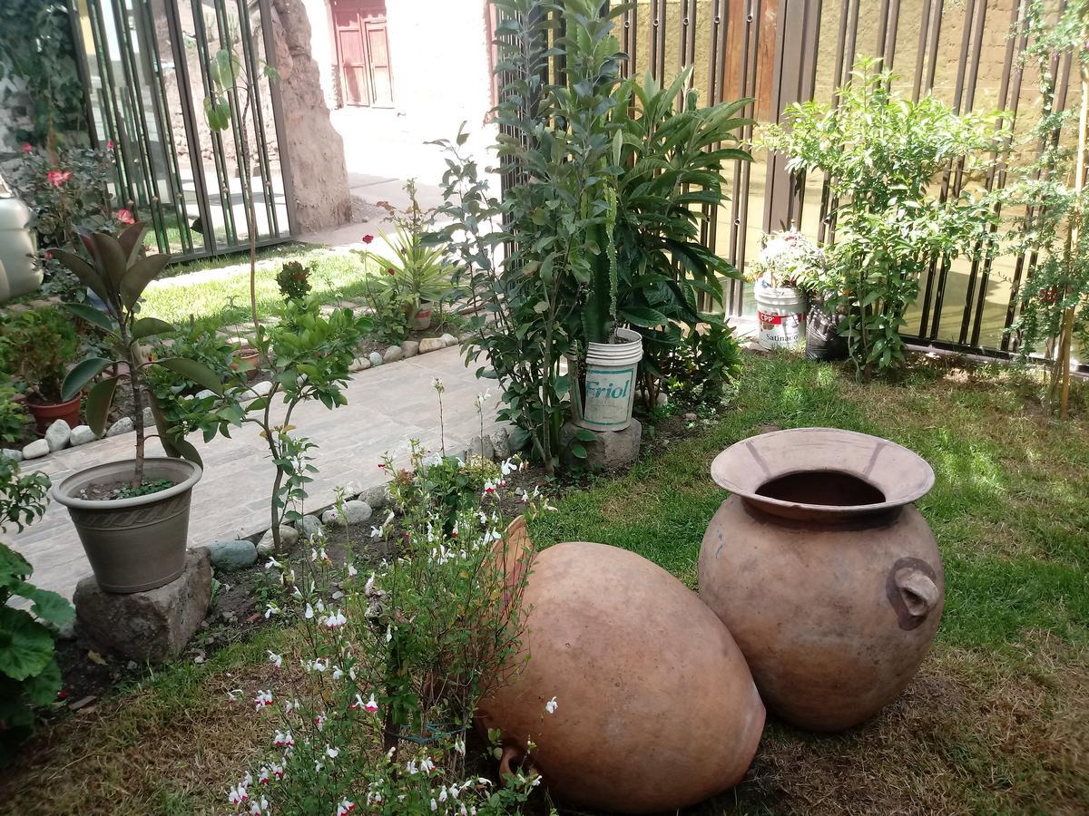 Hotel Quilla House 2 Urubamba Exterior photo
