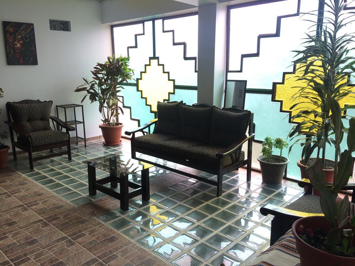 Hotel Quilla House 2 Urubamba Exterior photo